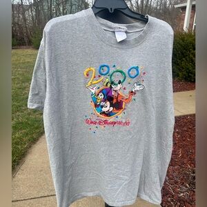 Vintage 2000 Walt Disney world embroidered T shirt 2xl XXL